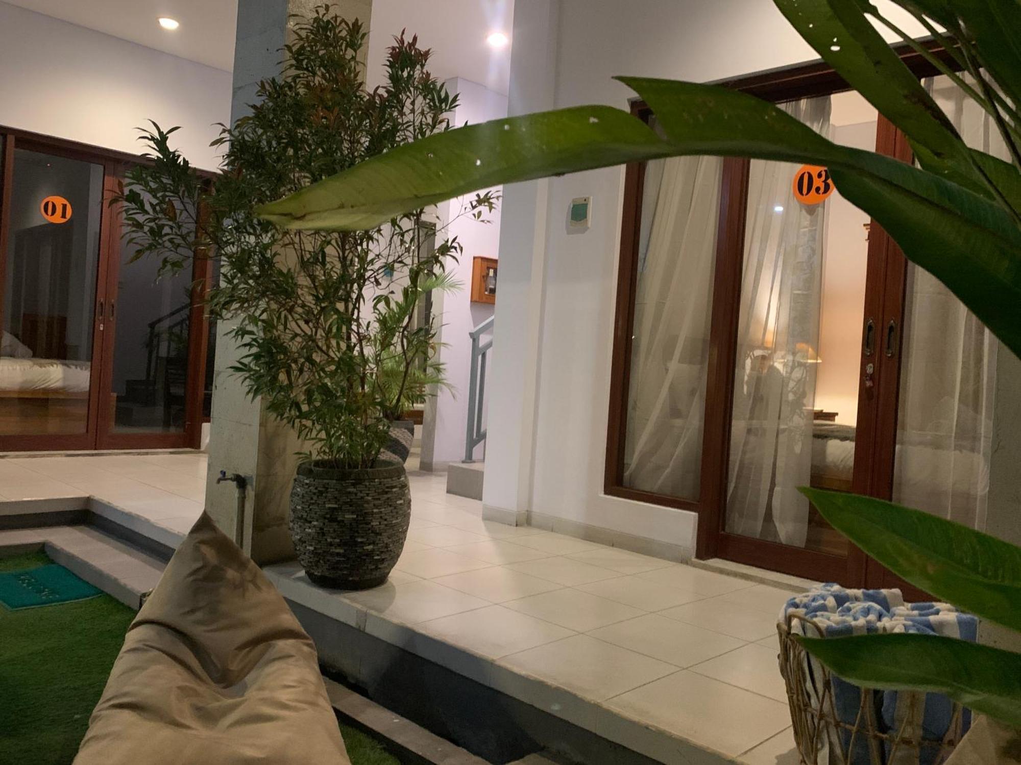 Chua Guest House Canggu エクステリア 写真